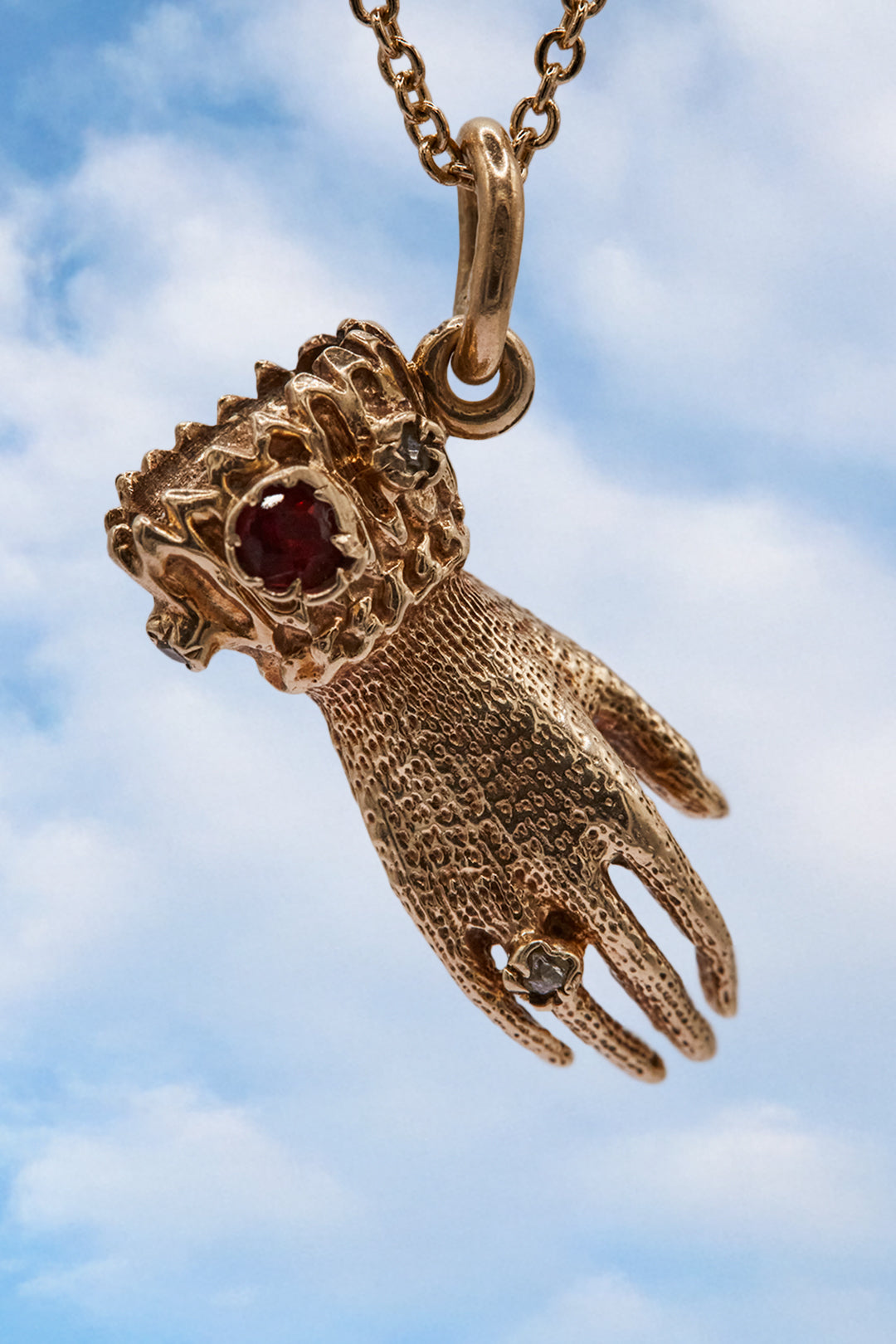 The Jewelled Regal Hand Charm (9ct 375 Gold made in 1973)