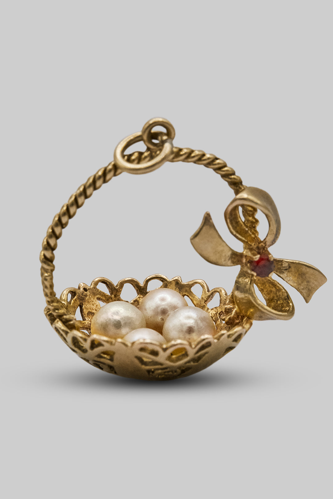 The Treasured Nest of Pearls Charm (9ct 375 Gold, Cultured Pearls made in 1966)