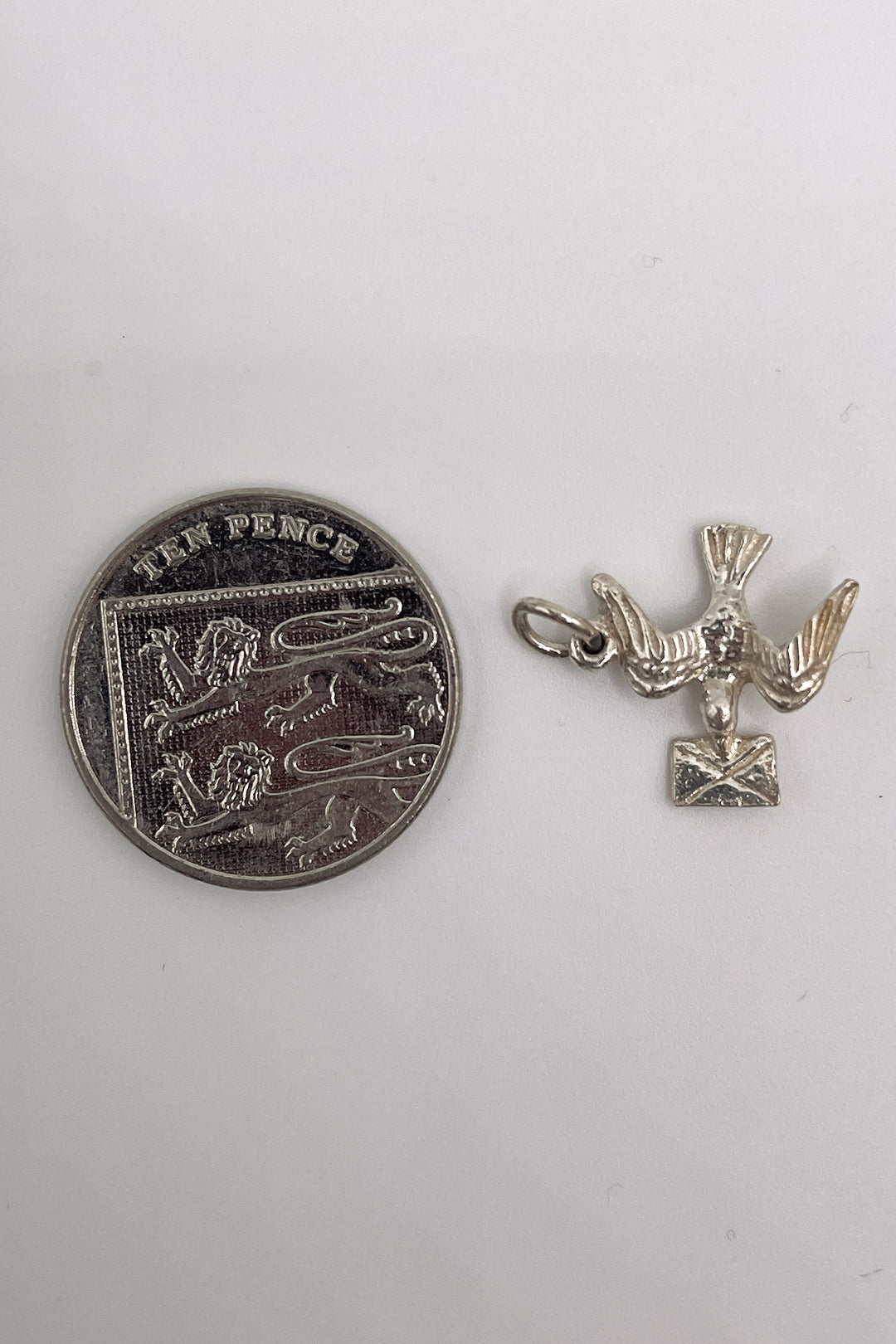 The Sky Flying Messenger Bird of Peace Vintage Charm (925 Sterling Silver made c 1950s - 1970s)