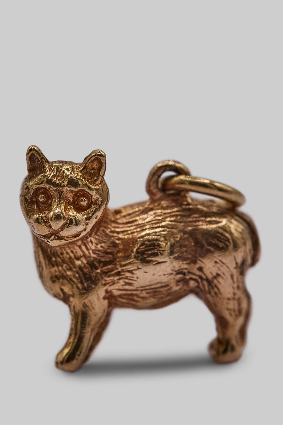 9ct 375 Gold Vintage Standing Cat Charm (1961)