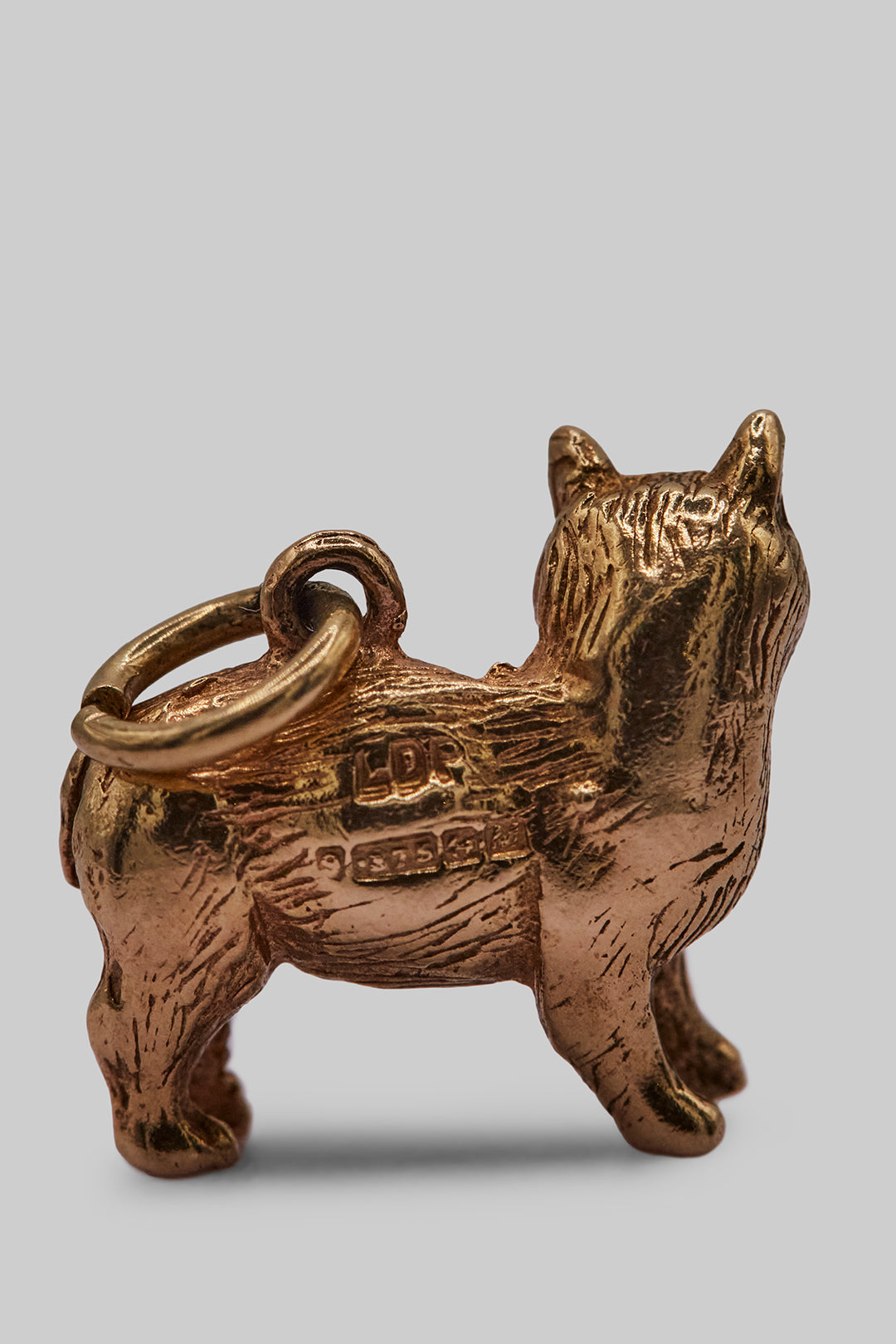 9ct 375 Gold Vintage Standing Cat Charm (1961)
