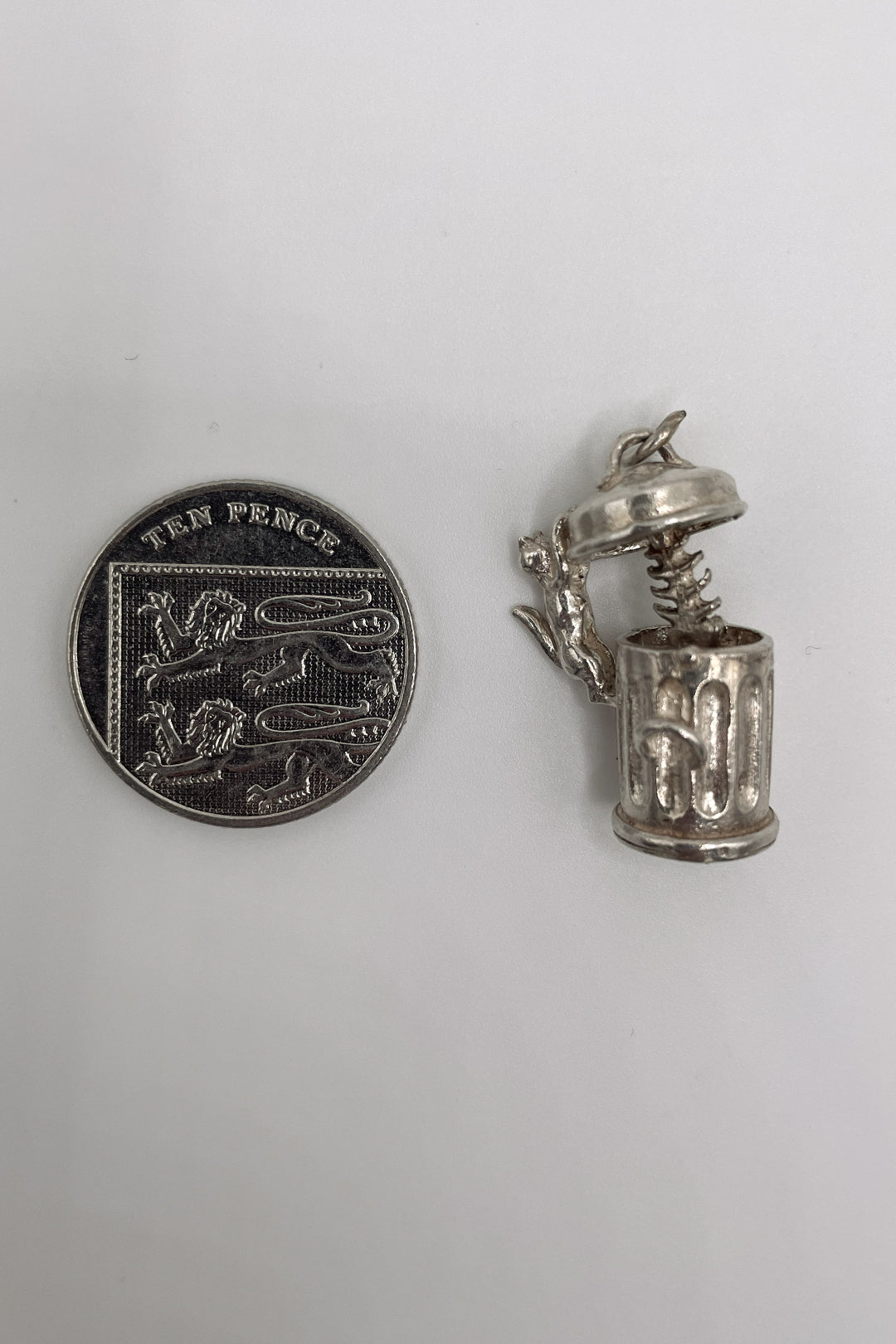 The Hungry and Mischievous Cat on the Opening Dustbin Vintage Charm (925 Sterling Silver, made circa 1950 - 1970)