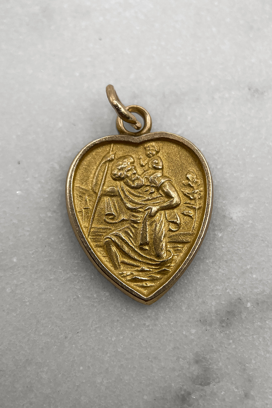 The St. Christophers Guardian of Travellers Heart Charm (375 9ct gold, made in the 1960s's)