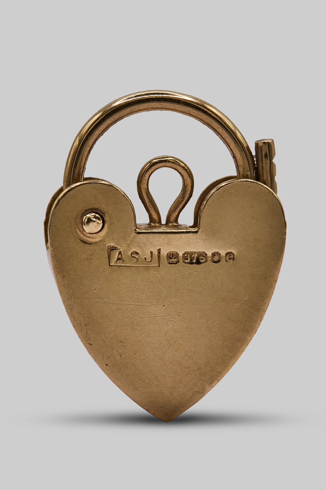 9ct 375 Gold Engraved Heart Shaped Padlock (1977)