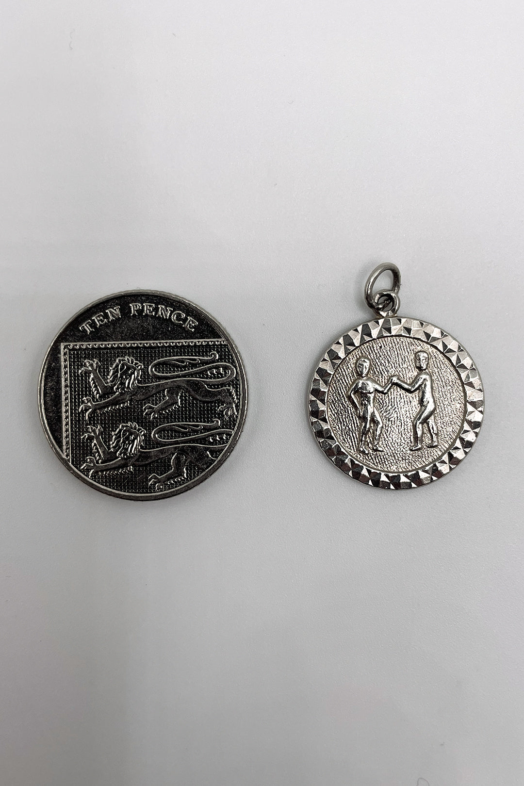 The Alternating Gemini Vintage Charm (925 Sterling Silver, made circa 1950 - 1970)