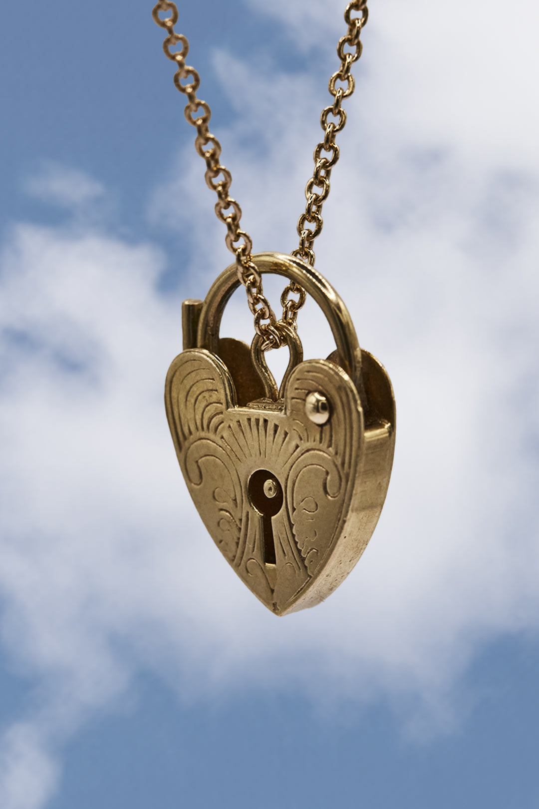 9ct 375 Gold Engraved Heart Shaped Padlock (1977)