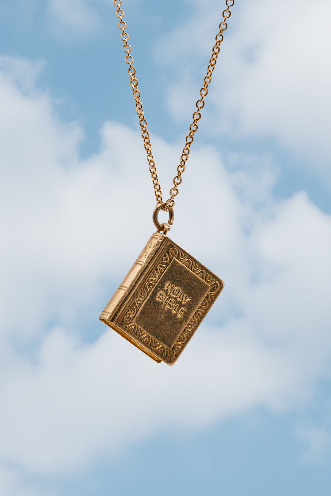 The Sacred Golden Bible Charm (9ct 375 Gold 1960)