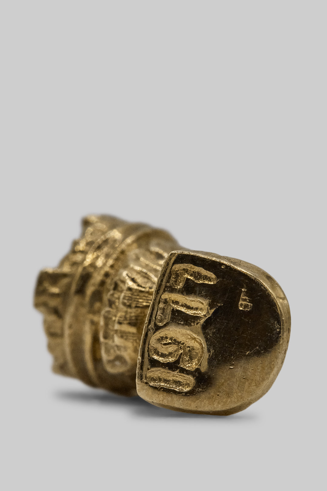 The Majestic Queen Elizabeth II Jubilee Charm (375 9ct gold, made in 1977)