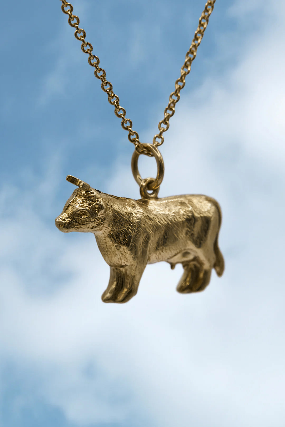 The Peaceful Golden Cow Charm (9ct 375 Gold 1973)