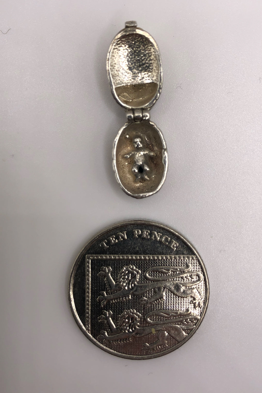 The Opening Adorable Baby in a Cradle Vintage Charm (925 Sterling Silver)