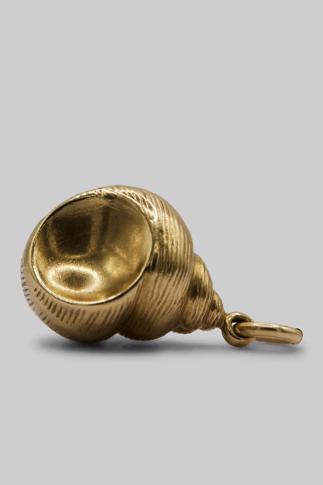 9ct 375 Gold Vintage Seashell Charm (1965)