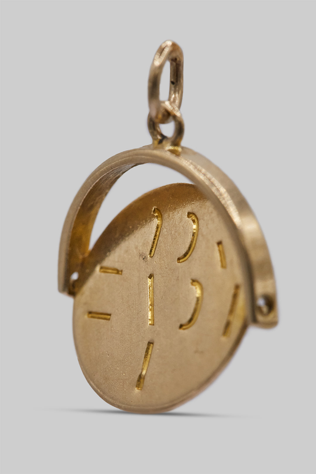The Gorgeous "I Love You" Spinner (9ct 375 Gold Likely 1960's)