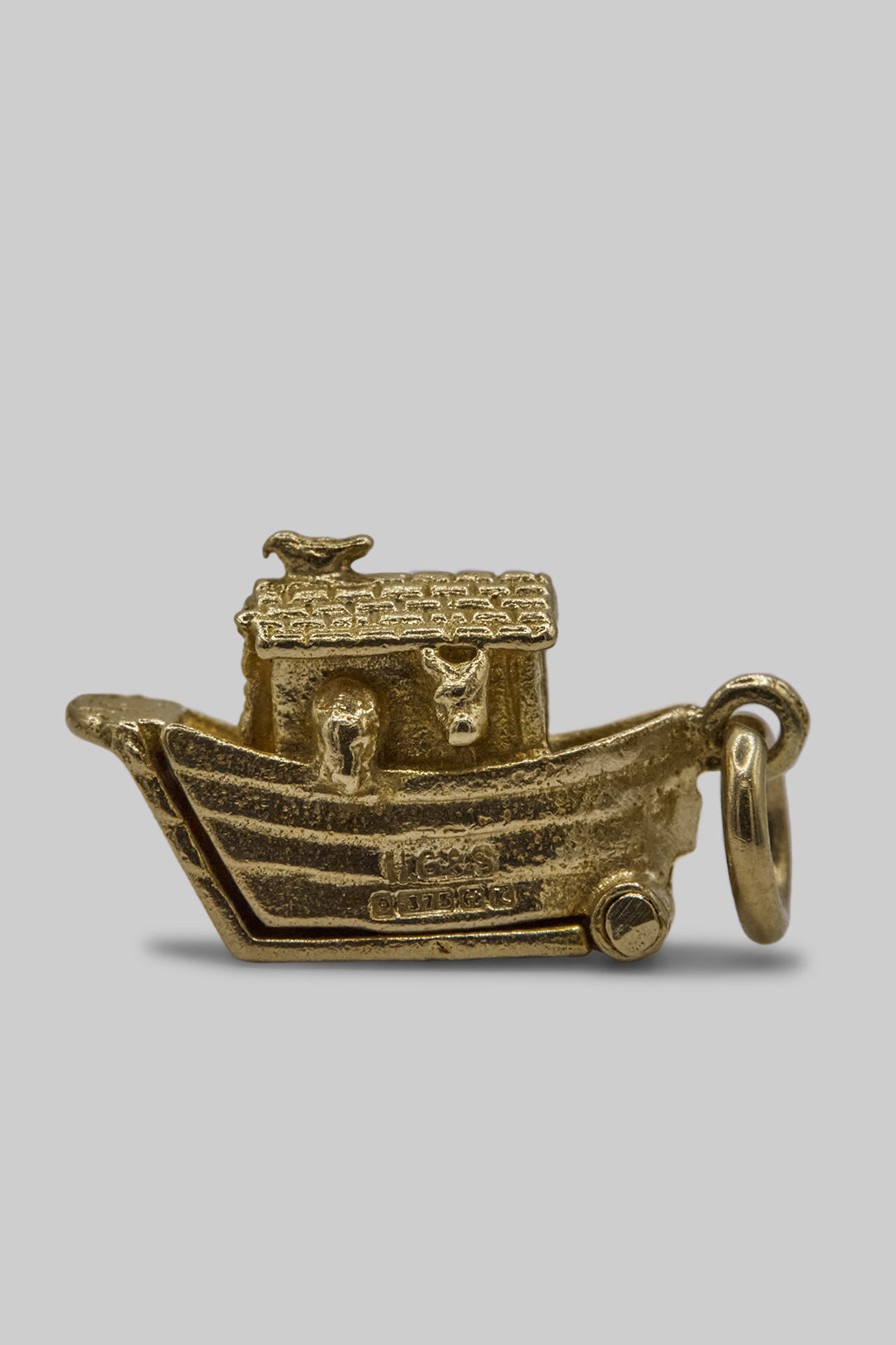 The Heroic Opening Noah's Ark of the Flood Vintage Charm (375 9ct gold, made in 1959)