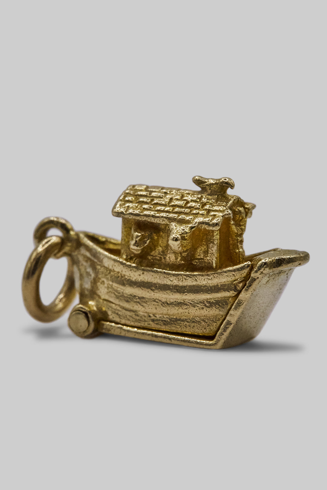The Heroic Opening Noah's Ark of the Flood Vintage Charm (375 9ct gold, made in 1959)