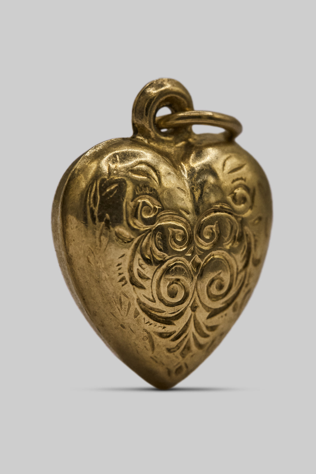 9ct 375 Gold Engraved Heart Charm (375 9ct gold, made in 1965)