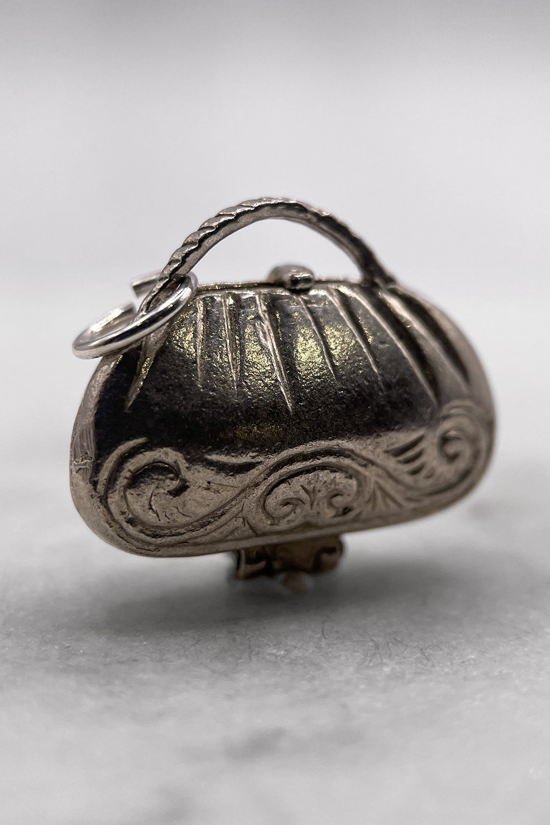 The Glamorous Handbag of Good Times Opening Vintage Charm (925 Sterling Silver, made circa 1950 - 1970)