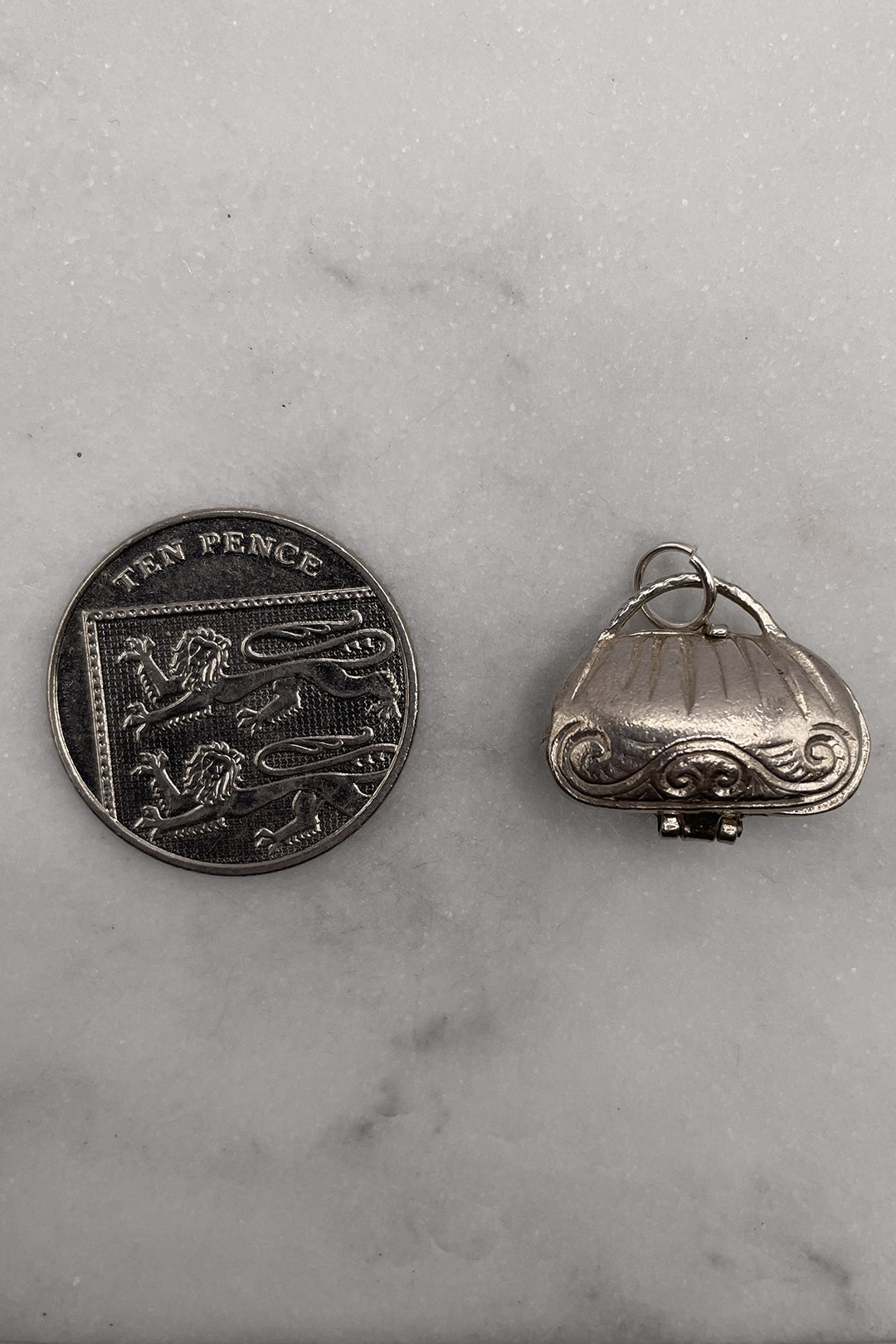 The Glamorous Handbag of Good Times Opening Vintage Charm (925 Sterling Silver, made circa 1950 - 1970)