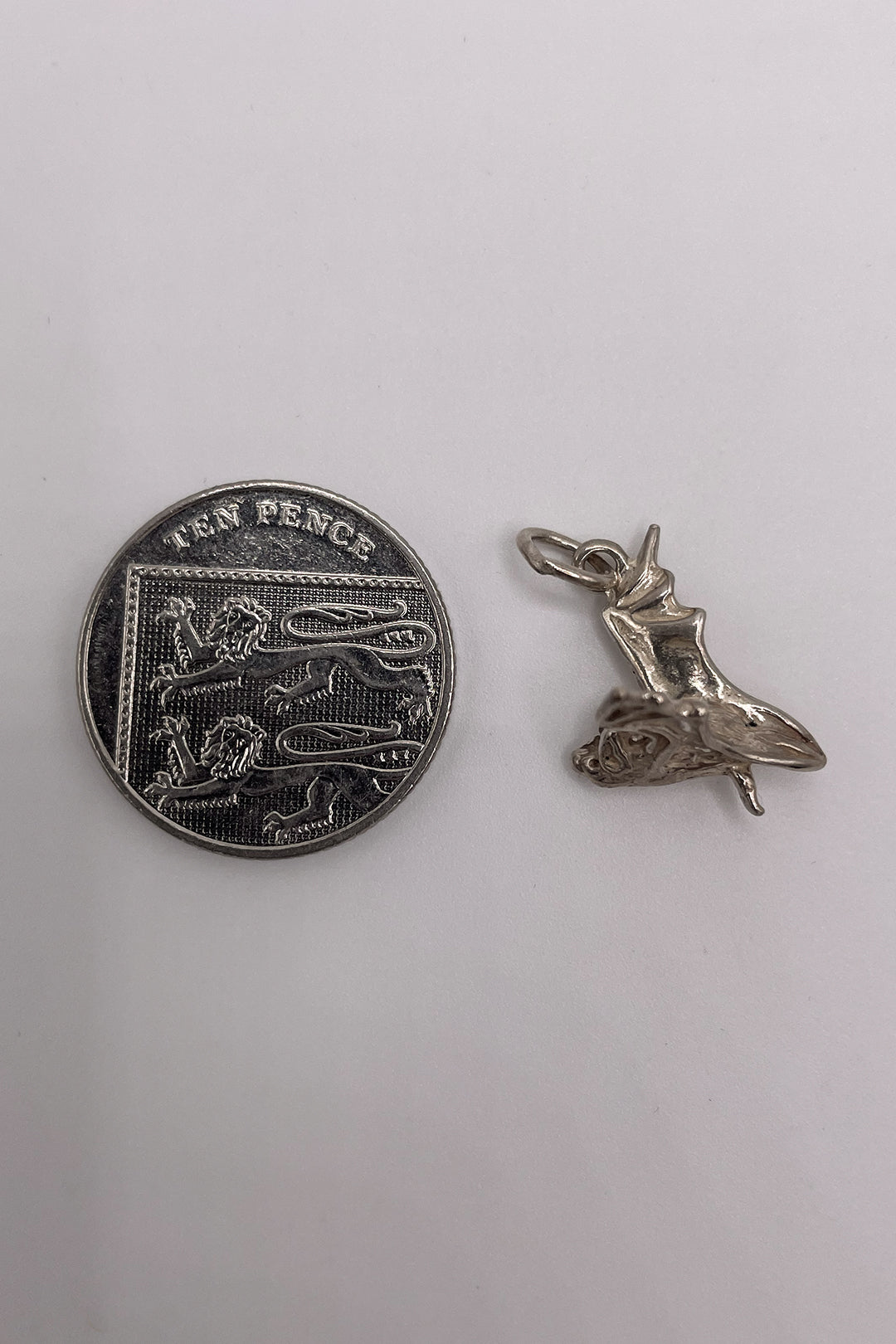 The Midnight Flying Bat Vintage Charm (925 Sterling Silver, made circa 1950 - 1970)