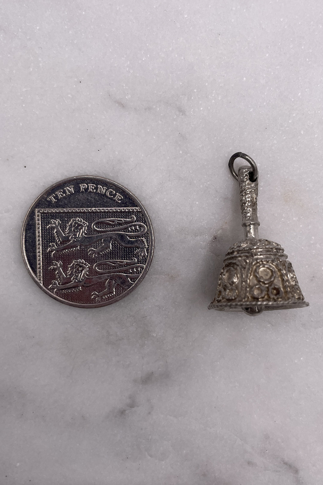 The Ornate Hand Bell of the Cottage Articulated Vintage Charm (925 Sterling Silver, made circa 1950 - 1970)