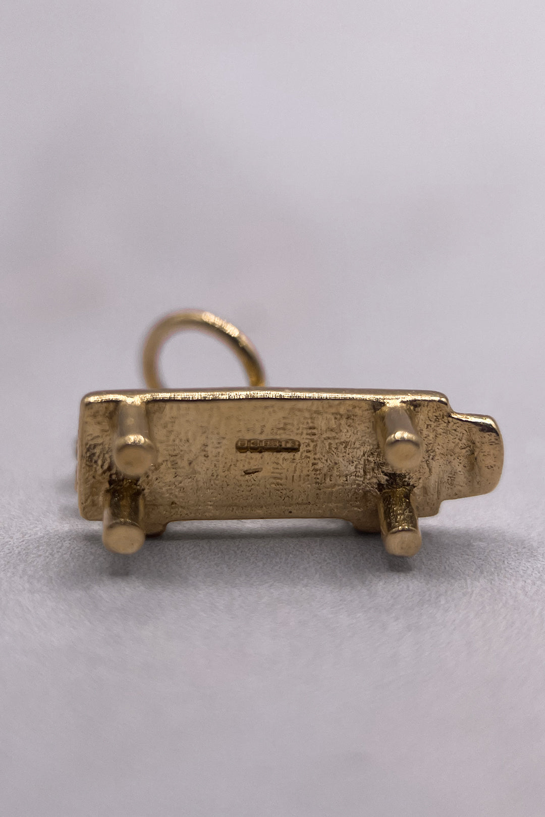The Park Bench of Love Vintage Charm (375 9ct gold)