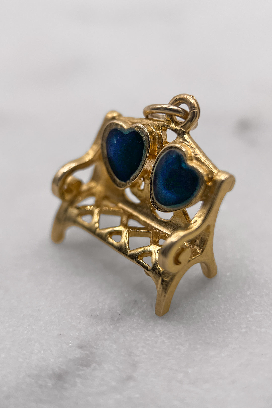 The Sweethearts’ Bench of Love Charm (375 9ct gold, made in 1977)