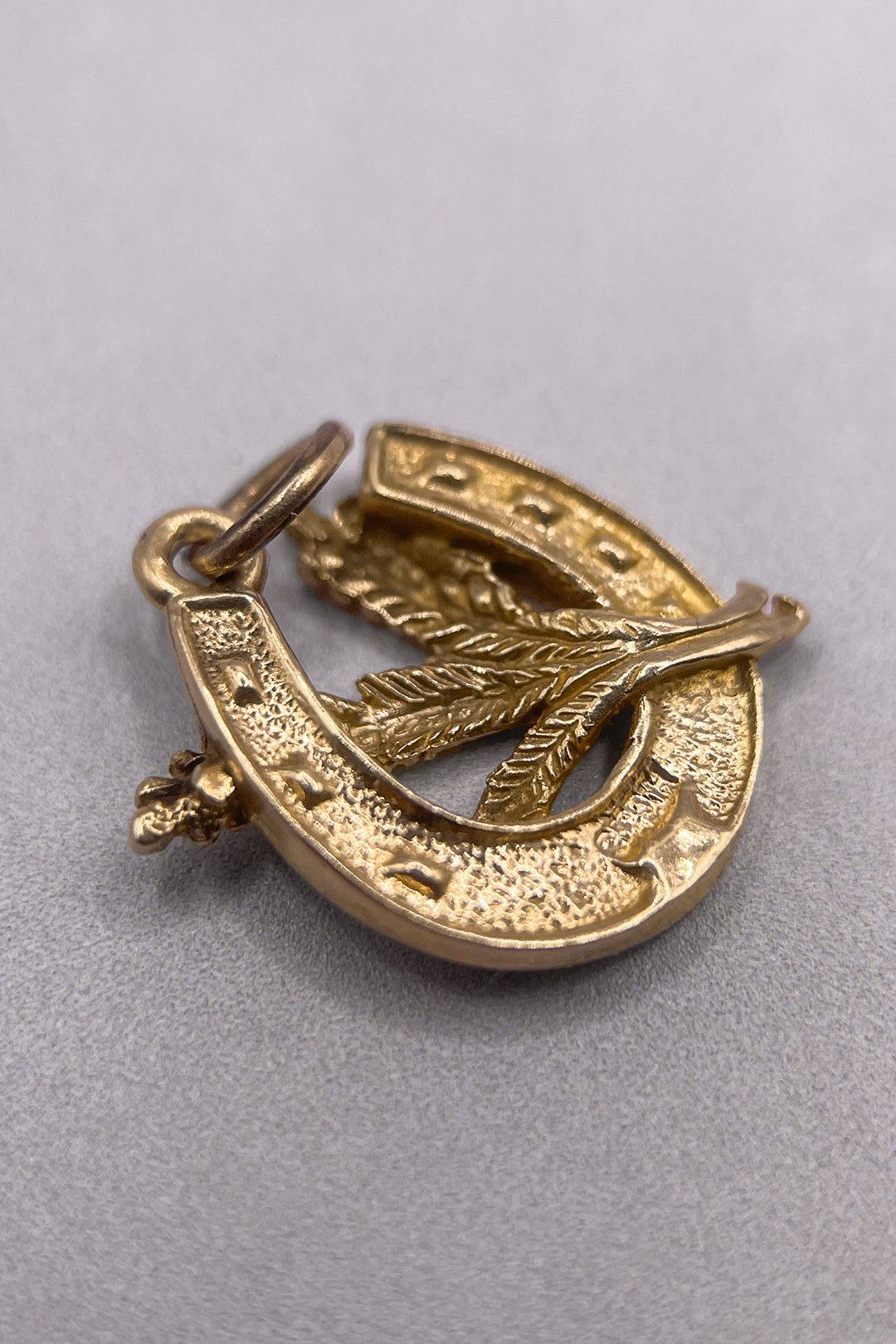 The Lucky Horseshoe of Prosperity Vintage Charm (375 9ct gold, likely made in the 1960s)