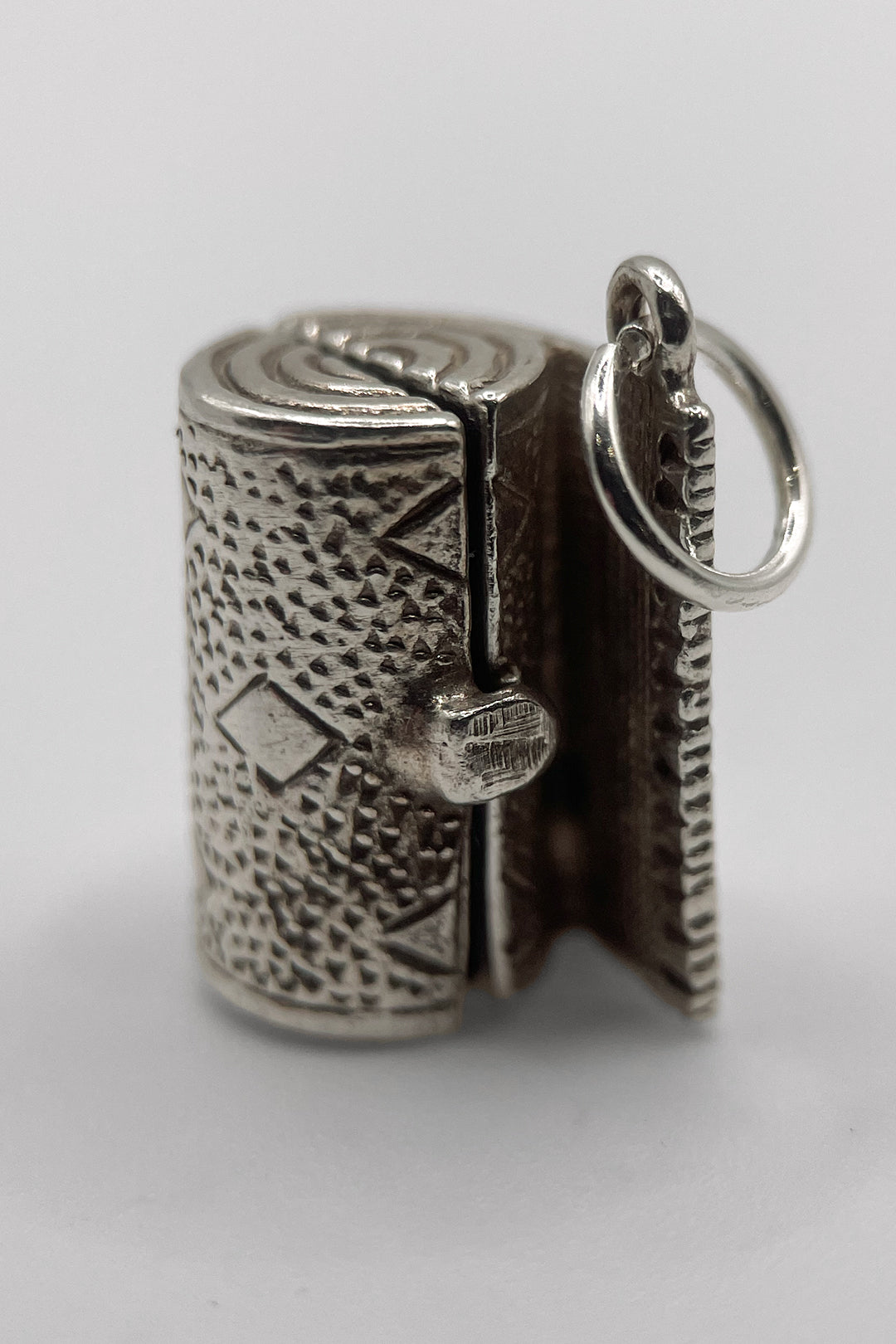 Rare! The Happy Termite Inside the Old Antique Carpet Opening Vintage Charm (925 Sterling Silver made c 1950s - 1970s)