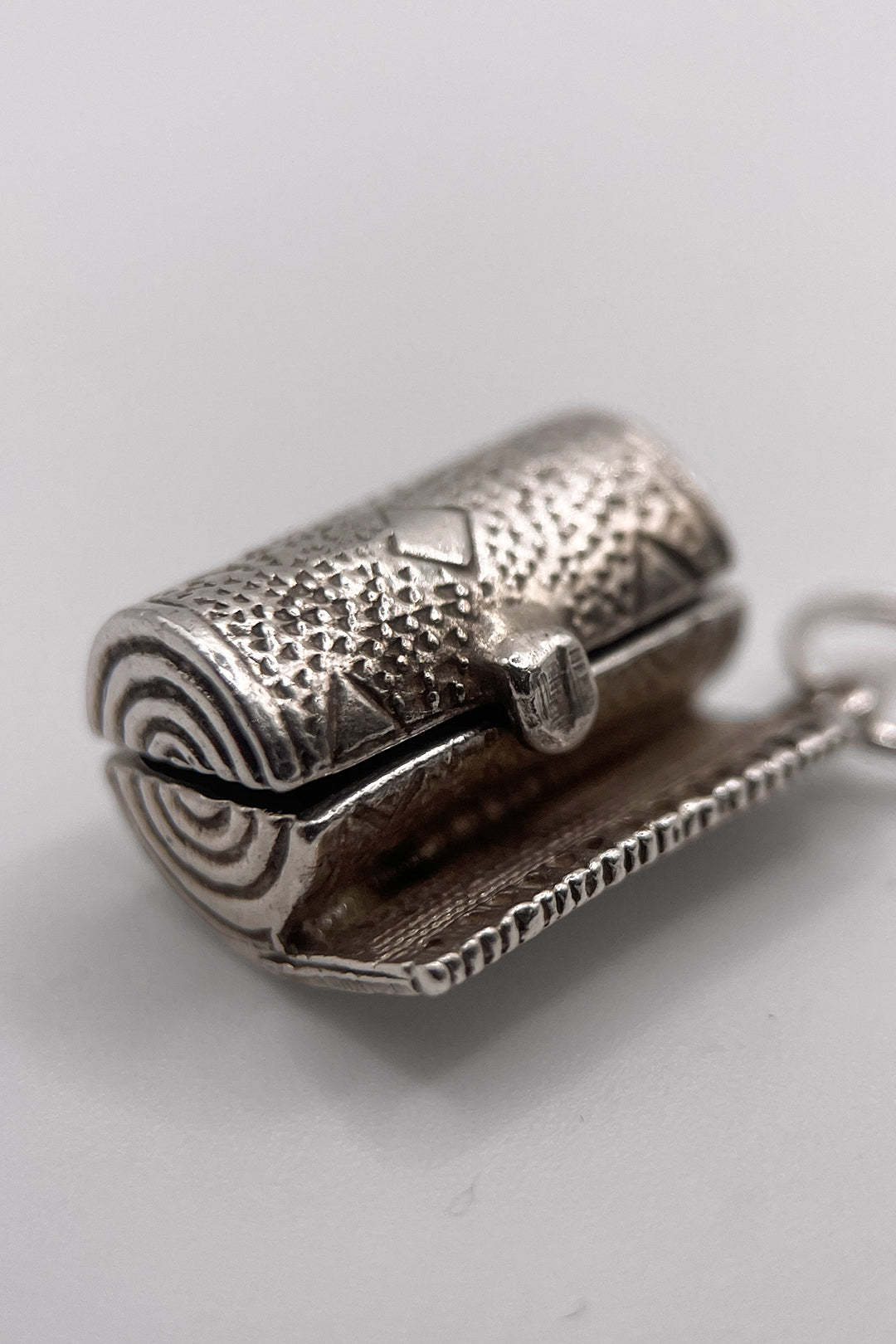 Rare! The Happy Termite Inside the Old Antique Carpet Opening Vintage Charm (925 Sterling Silver made c 1950s - 1970s)