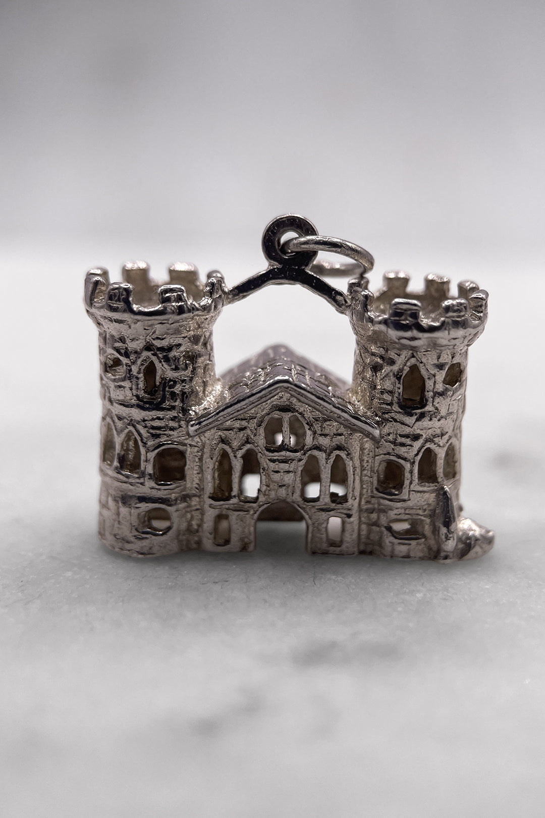 The Fairytale Castle of the Princesses' Heart Vintage Charm (925 Sterling Silver, made circa 1950 - 1970)