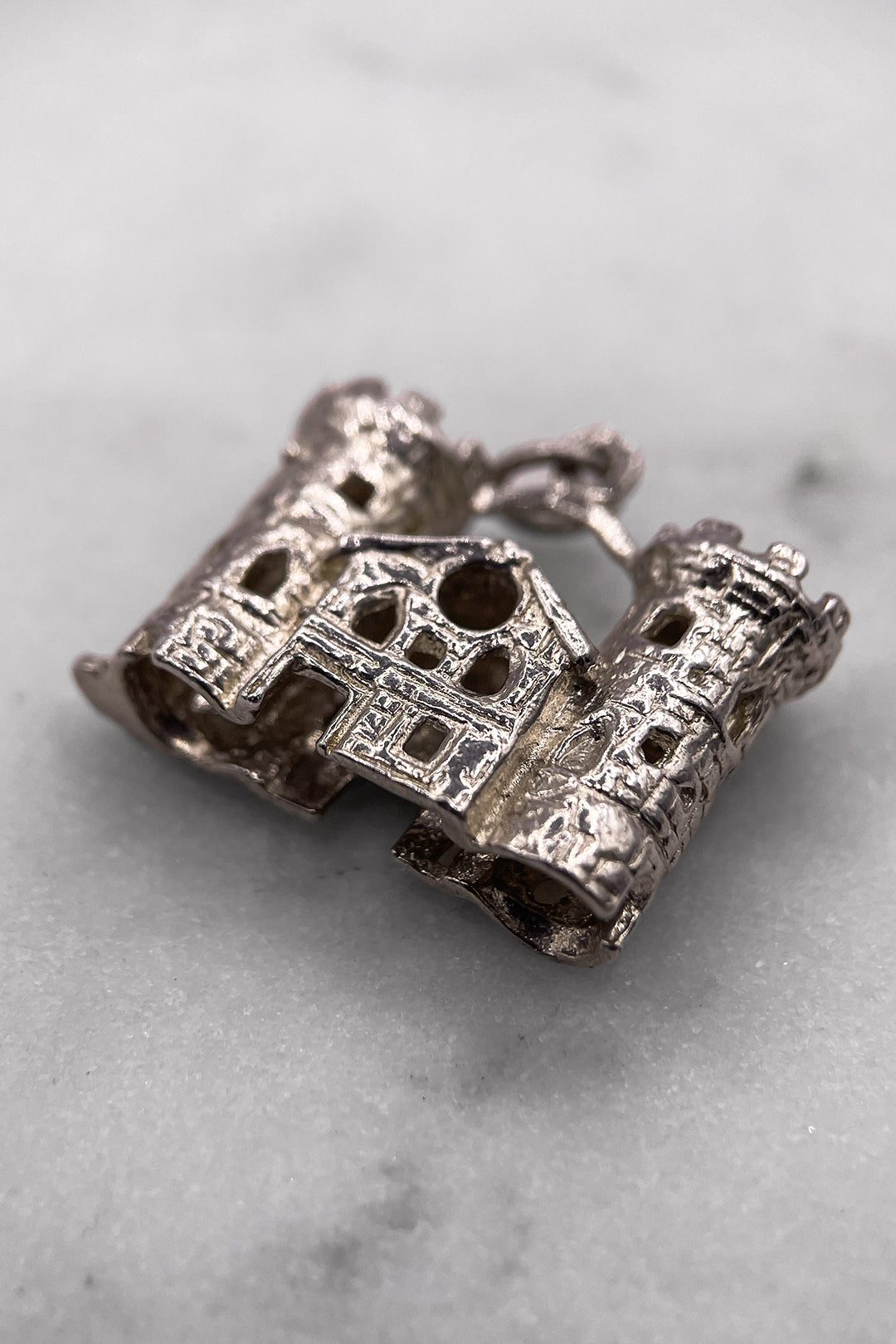 The Fairytale Castle of the Princesses' Heart Vintage Charm (925 Sterling Silver, made circa 1950 - 1970)