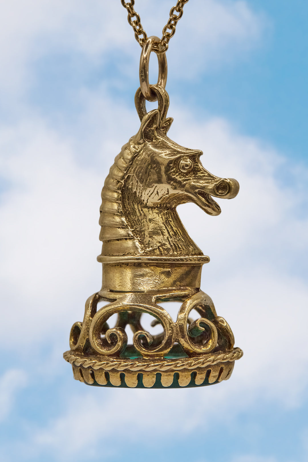 The Noble Knight's Move Chess Fob Heavy Charm (375 9ct gold, made in 1967)