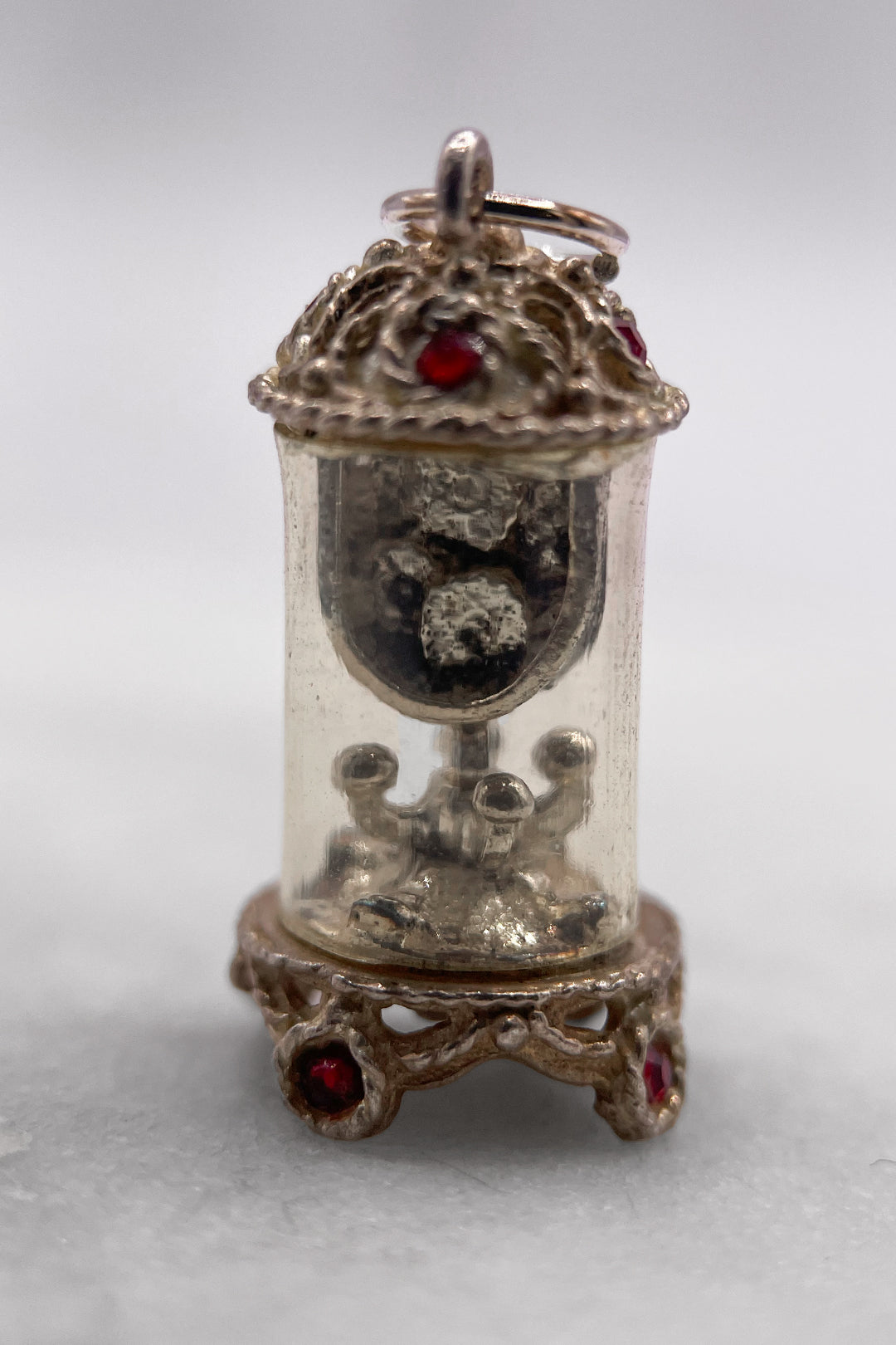 The Expensive Mantle Clock of the Palace Vintage Charm (925 Sterling Silver, made circa 1950 - 1970)