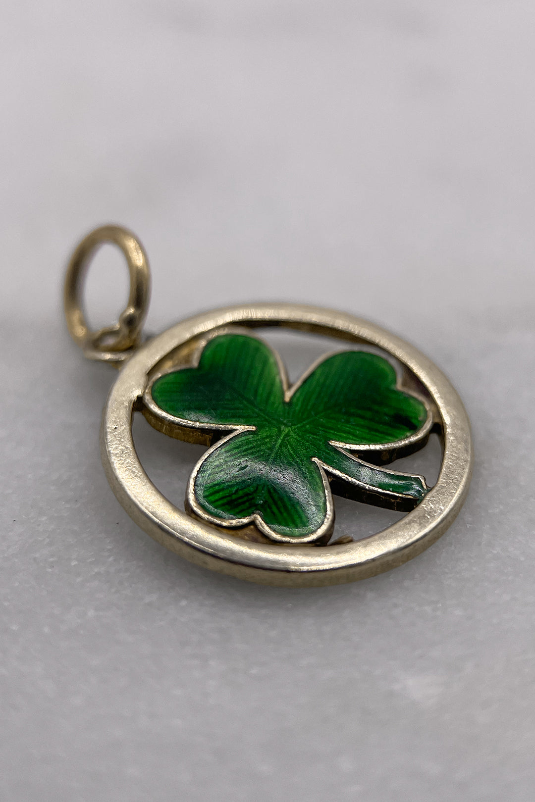 The Emerald Green Clover of Faith, Hope and Love Vintage Charm (375 9ct gold, made in 1959)