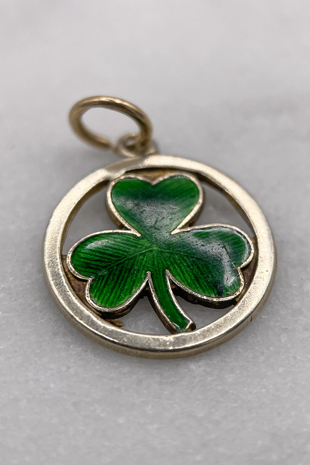 The Emerald Green Clover of Faith, Hope and Love Vintage Charm (375 9ct gold, made in 1959)