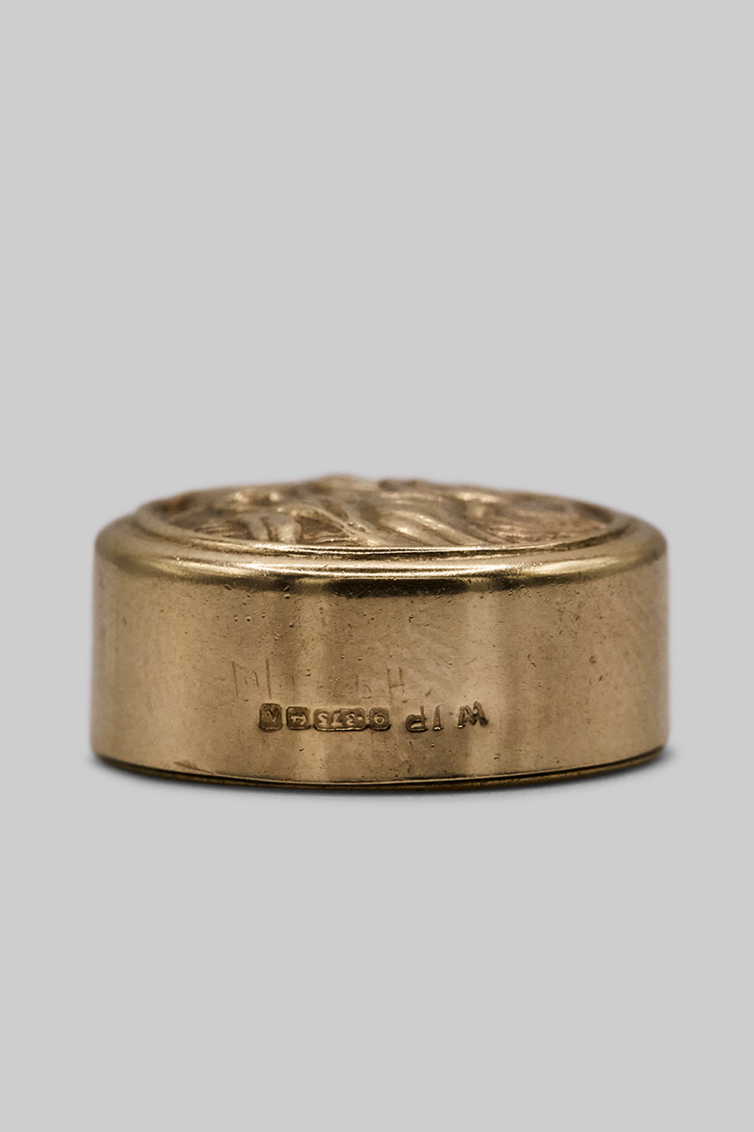 The Traveller’s St Christopher Compass CharmI (375 9ct gold, made in 1962)