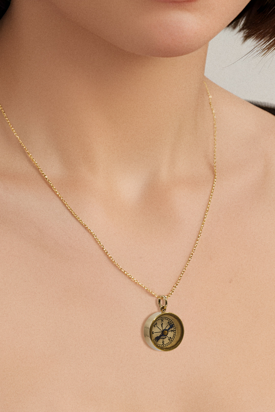 The Traveller’s St Christopher Compass CharmI (375 9ct gold, made in 1962)