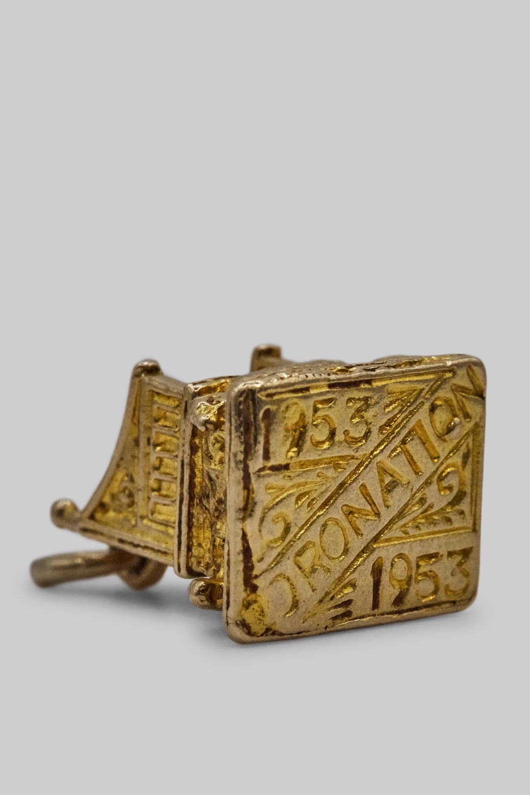 The Regal Coronation Throne of Queen Elizabeth II (375 9ct gold, made in 1953)