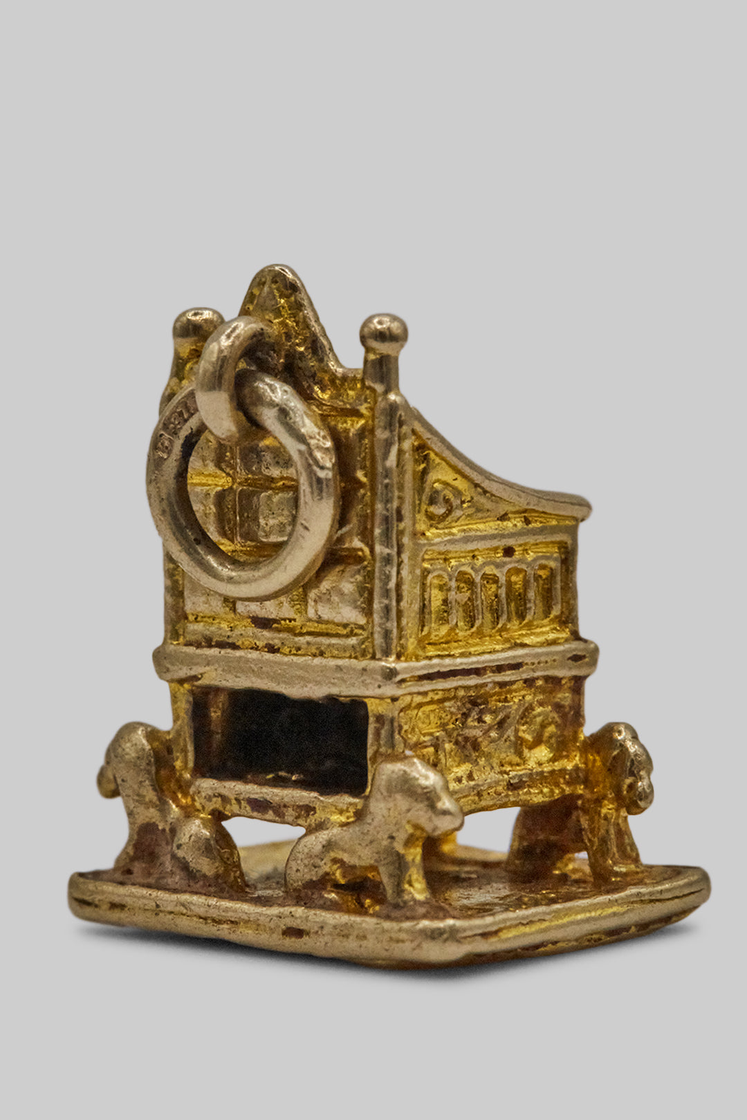 The Regal Coronation Throne of Queen Elizabeth II (375 9ct gold, made in 1953)