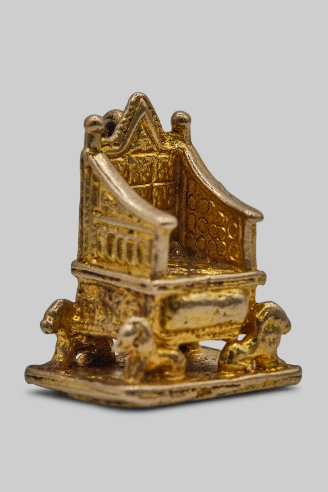 The Regal Coronation Throne of Queen Elizabeth II (375 9ct gold, made in 1953)