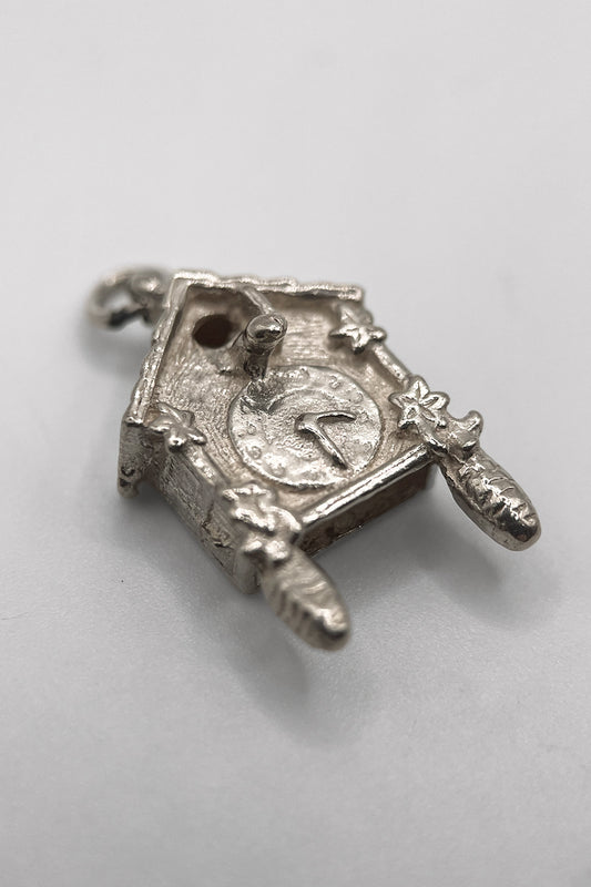 The Crazy Cuckoo Clock of the Lodge House Vintage Charm (925 Sterling Silver, made circa 1950 - 1970)