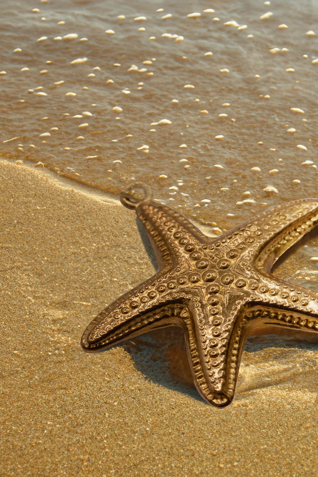 The Tropical Golden Starfish Charm (9ct 375 Gold 1965)