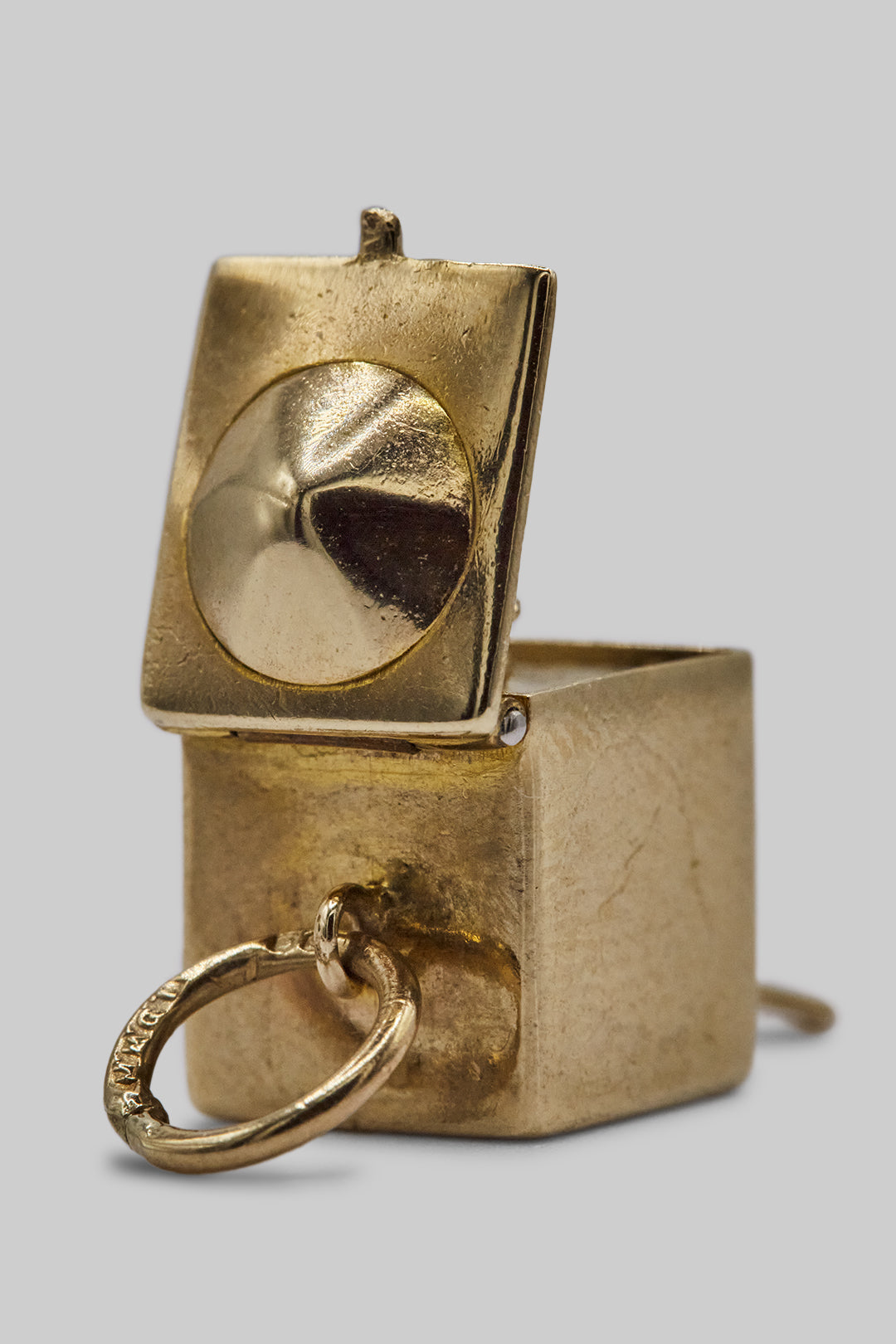 The Antique Golden Devil's Box of Surprises (375 9ct gold, made circa 1920's)