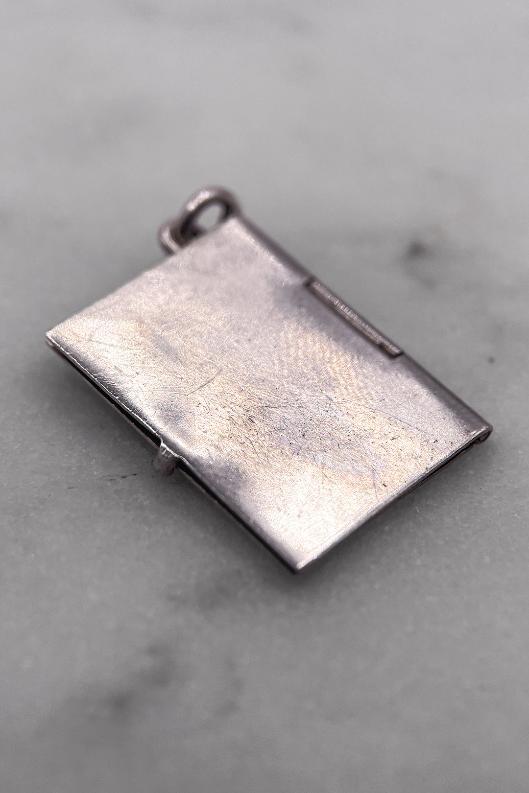 The Opening Drivers License of Freedom Vintage Charm (925 Sterling Silver, made circa 1950 - 1970)