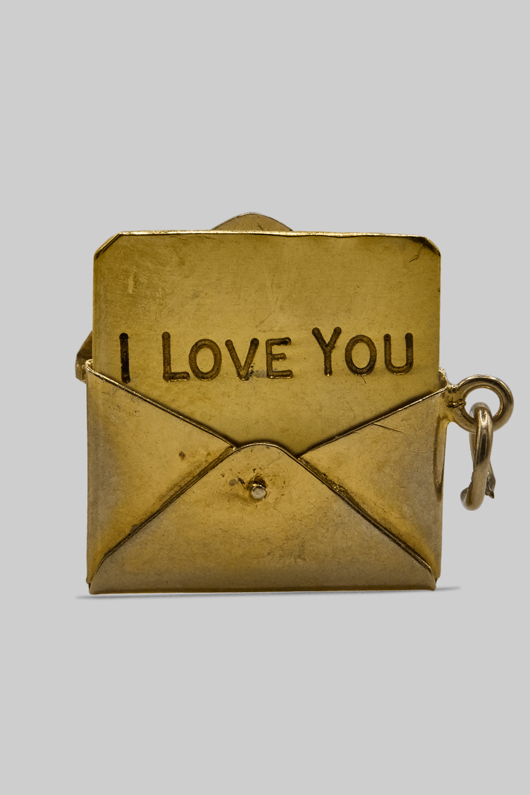 The Opening Letter of Love Vintage Charm (375 9ct gold, made in 1955)