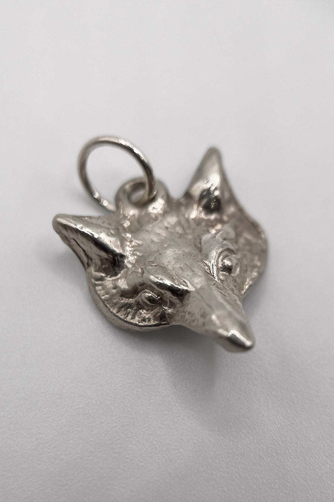 The Quiet Fox Vintage Charm (925 Sterling Silver, made circa 1950 - 1970)