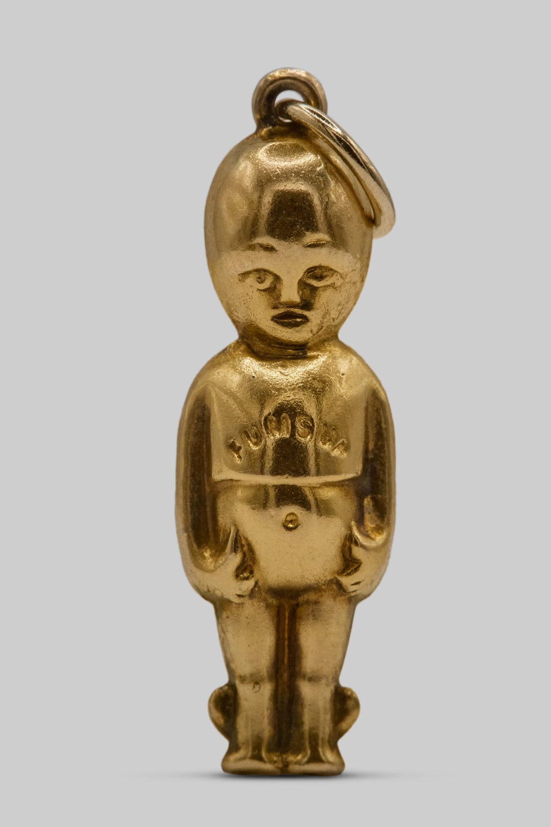 The Golden Super Rare World War One Fumsup Charm (375 9ct gold. made circa 1914)