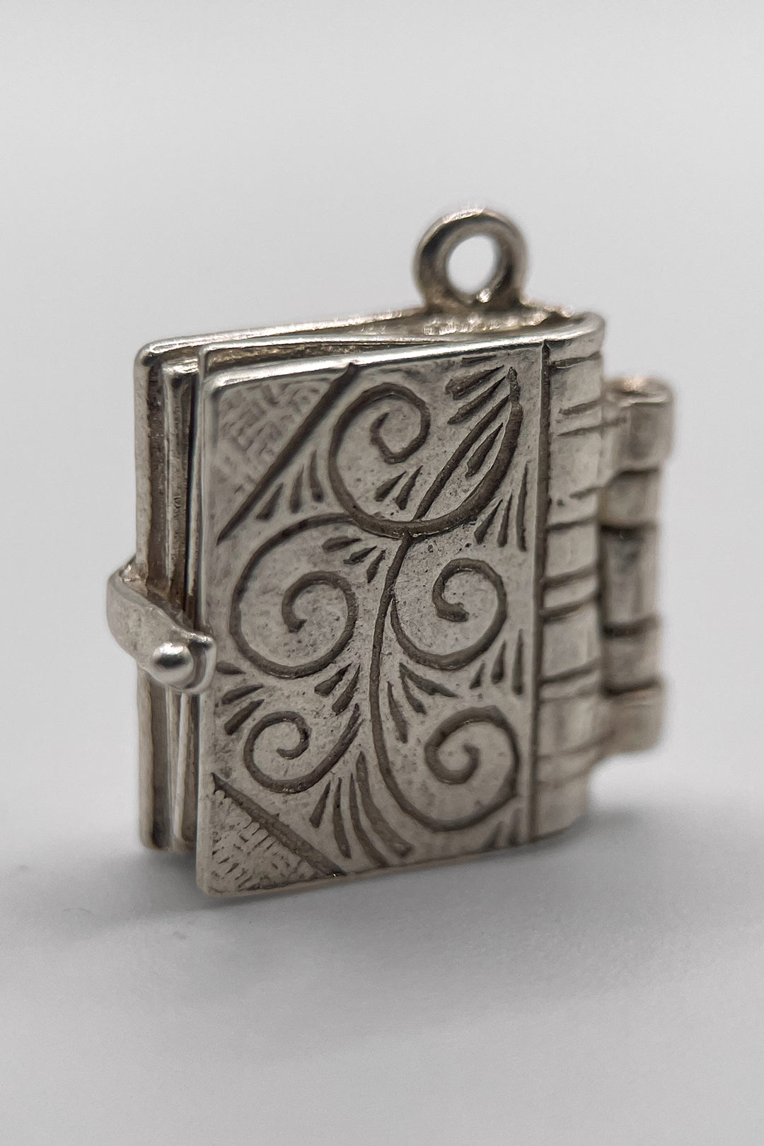 The Opening Holy Bible of Commandments Vintage Charm (925 Sterling Silver made c 1950s - 1970s)