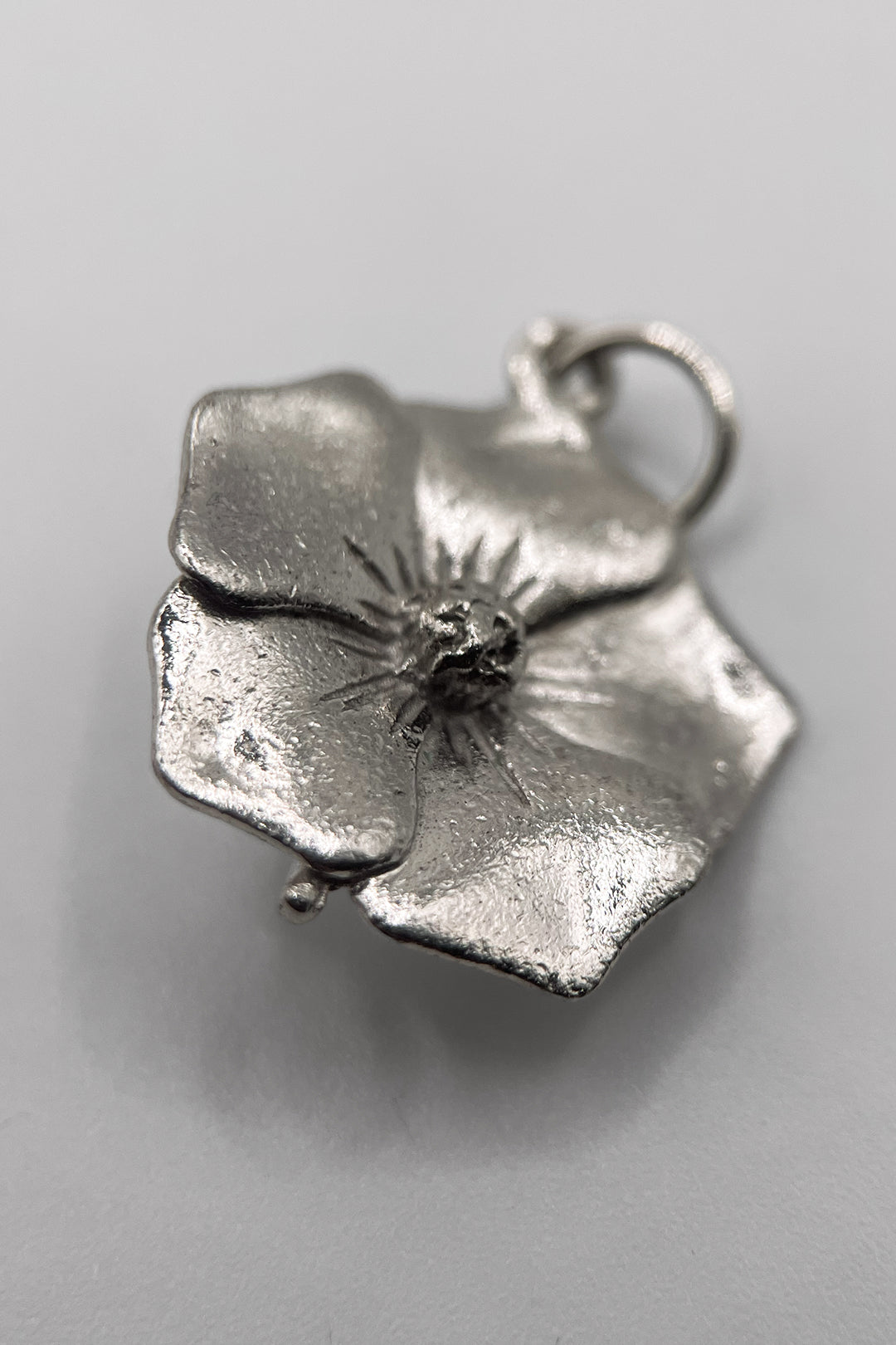 The Blossoming Flower of the Fields Vintage Charm (925 Sterling Silver made c 1950s - 1970s)