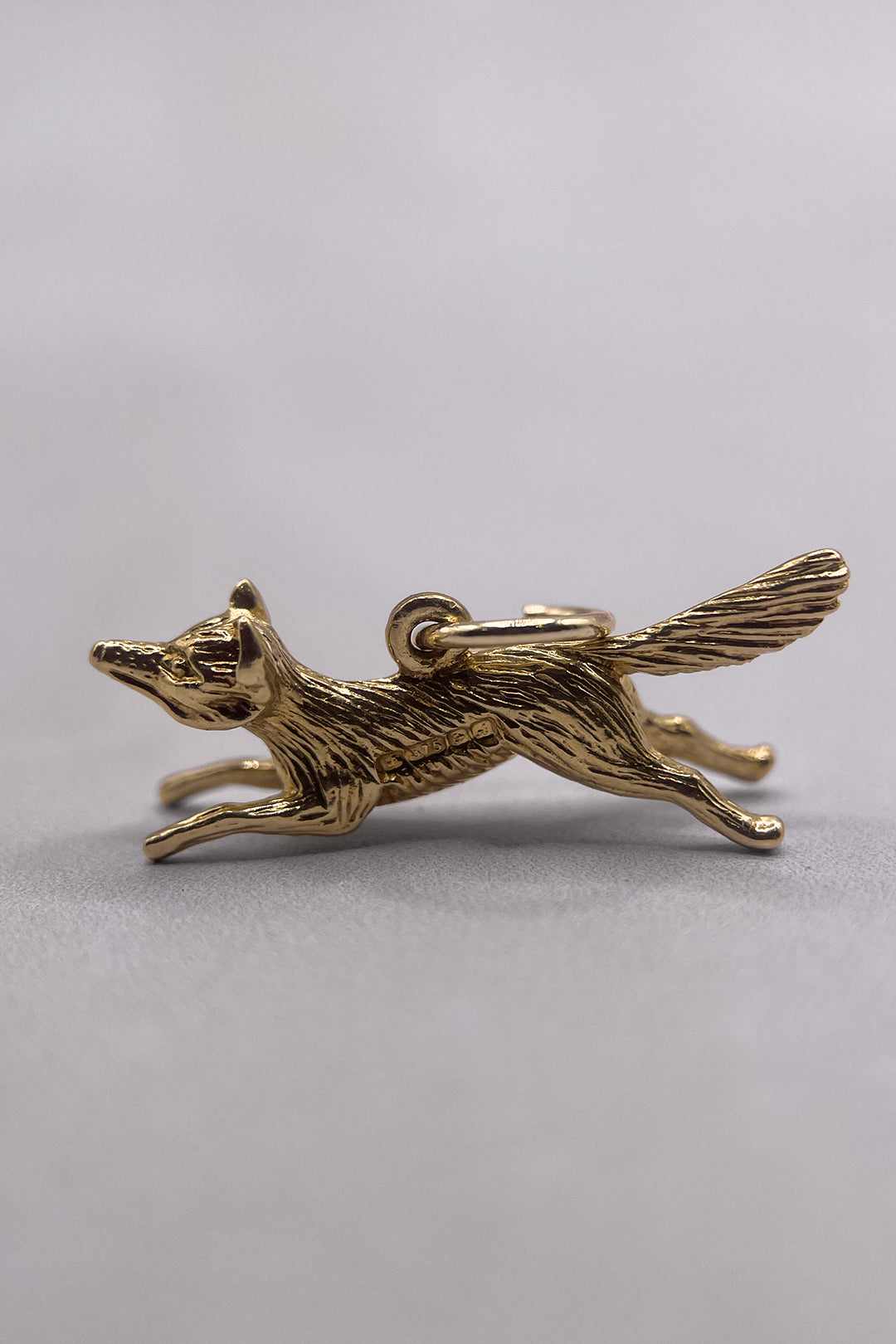 The Curious and Sharp Fox of the Forest Vintage Charm (375 9ct gold, made in 1975)