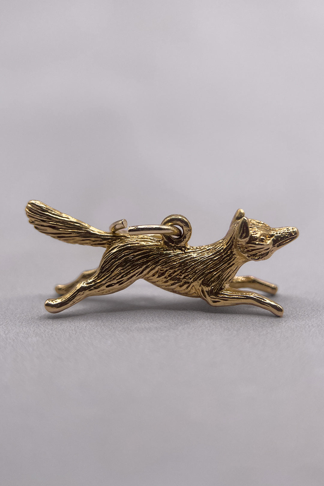 The Curious and Sharp Fox of the Forest Vintage Charm (375 9ct gold, made in 1975)